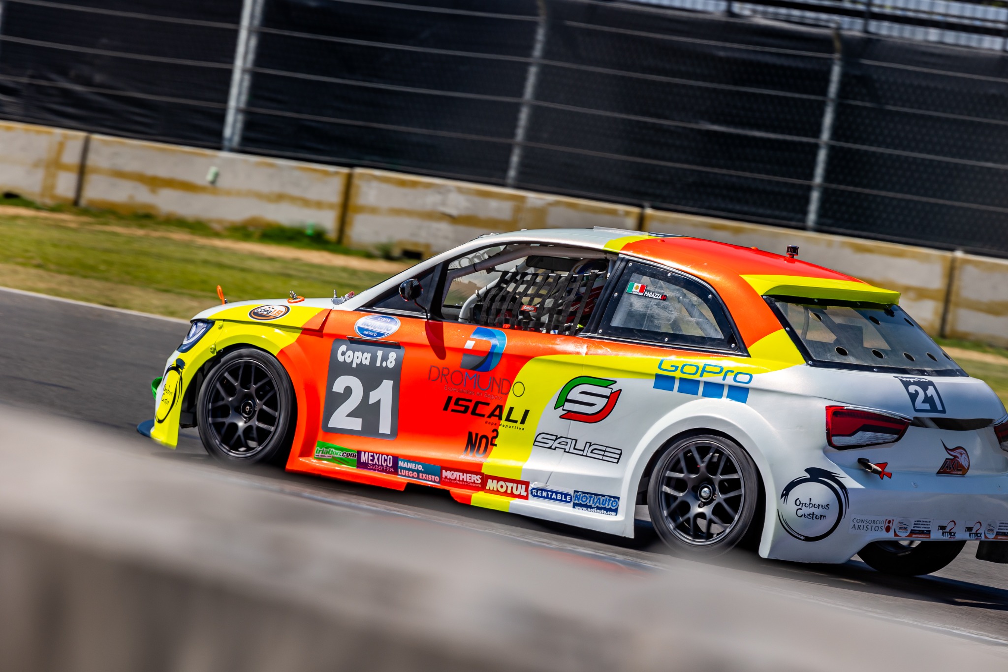 AKL Racing en pista